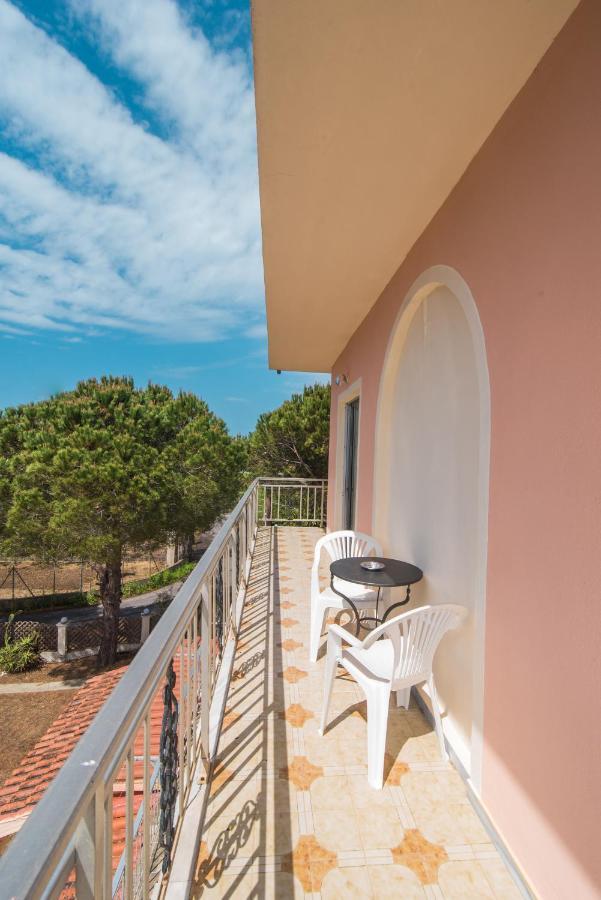Southgate Apartments Agios Georgios  Buitenkant foto